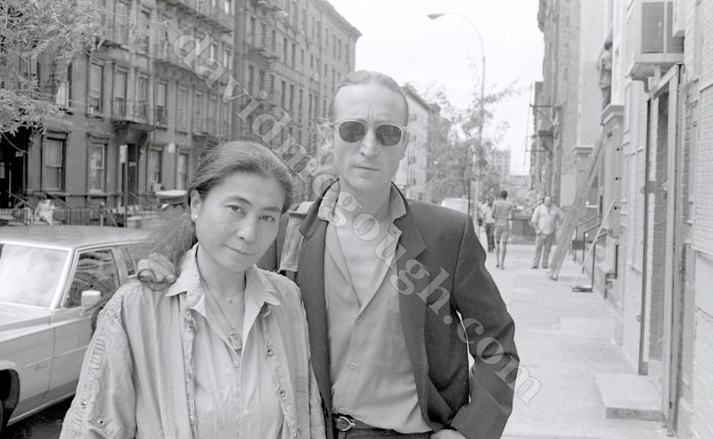 John Lennon, Yoko Ono   3  1980, NYC.jpg